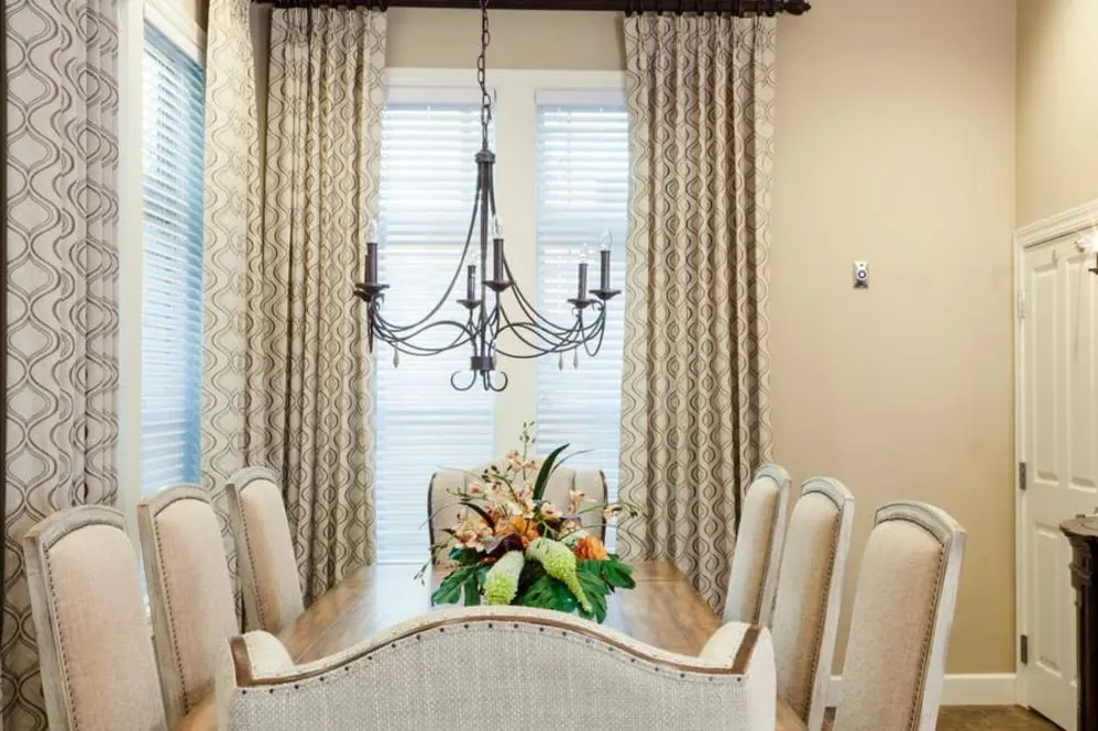 https://www.jaybirdseniorliving9.net/wp-content/uploads/2025/04/ultl1e870ueewndjknkj.webp